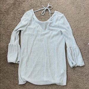 One Clothing Light Gray Blouse with Tie-Back Size Small